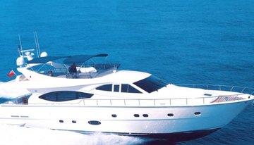 Amor charter yacht
