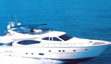 Amor charter yacht