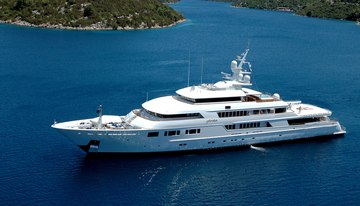 Nomad yacht charter in Zakynthos