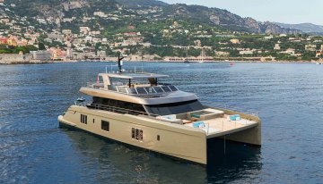 Amitatu charter yacht