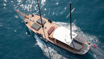Vita Dolce charter yacht