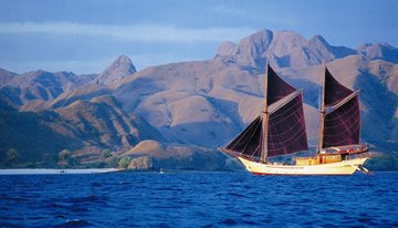 Silolona yacht charter in Komodo
