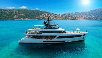 Alluria charter yacht