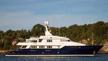 Chantal Ma Vie charter yacht