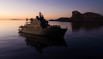 JeMaSa charter yacht
