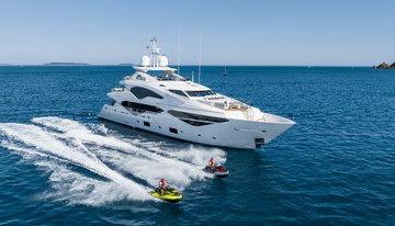No.9 charter yacht
