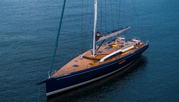 Elvi charter yacht