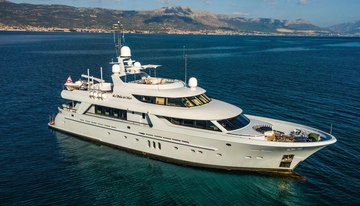 La Stella Dei Mari charter yacht