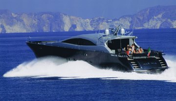 Alemia charter yacht