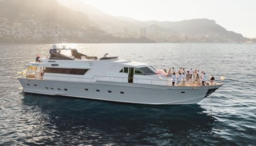 Zaffiro charter yacht
