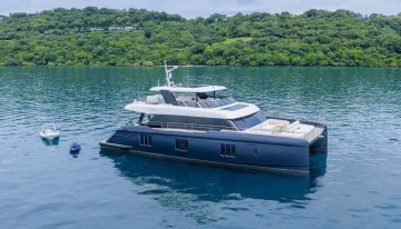 Colibri charter yacht