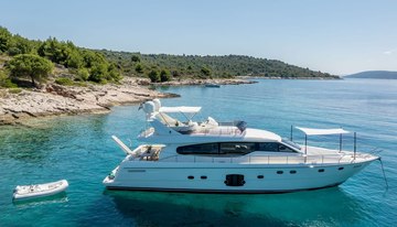 Amy charter yacht