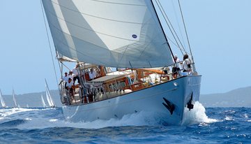 Tiziana charter yacht