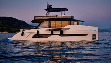 Blue Moon charter yacht