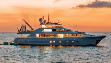 Kemosabe charter yacht