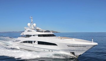 Mado charter yacht