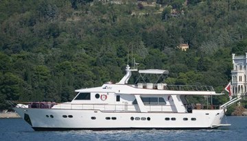 Surubim charter yacht