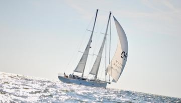 Helene charter yacht