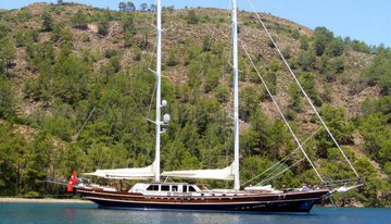 Kaya Guneri V charter yacht