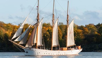 Anny Von Hamburg charter yacht