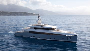 Aslec 4 charter yacht