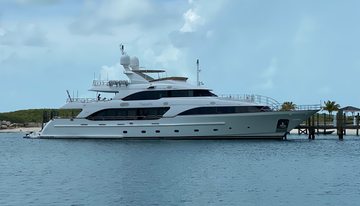Papaito yacht charter in Miami