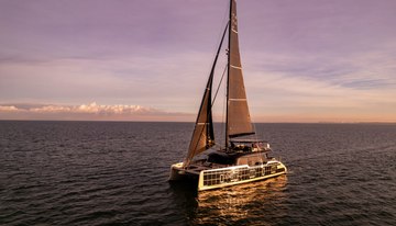 Otoctone charter yacht