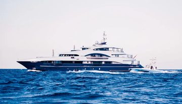  charter yacht