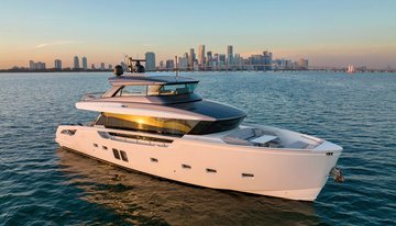 Quarantena charter yacht
