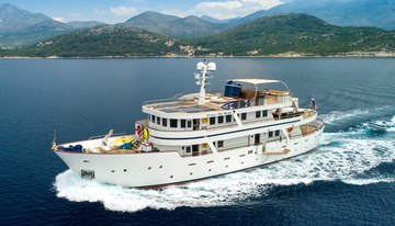 Donna Del Mare charter yacht