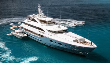 Holdin' My Own charter yacht