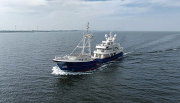 Scintilla Maris charter yacht