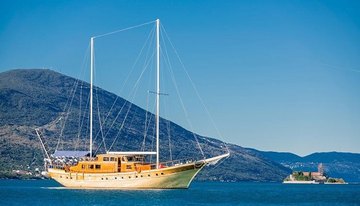 Kaya Gunery II charter yacht