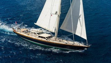 Marae charter yacht