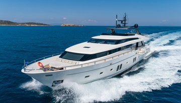 Dinaia charter yacht