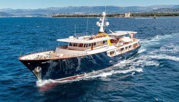 Arionas charter yacht