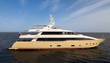 Bunker charter yacht