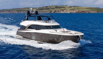 Bella Luna charter yacht