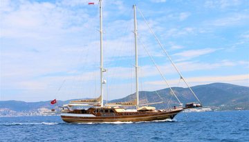 Sema Tuana charter yacht