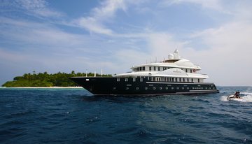 Dhaainkan'baa charter yacht
