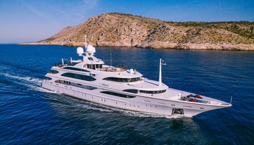 IDyllic charter yacht