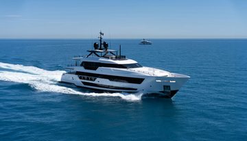Fifi charter yacht