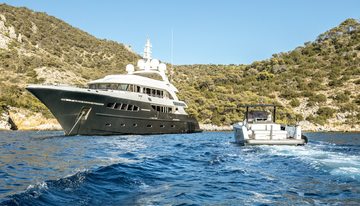 Ghost III charter yacht