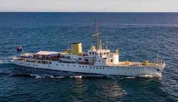 Marala charter yacht