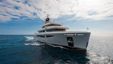 I Nova charter yacht