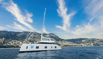 Kutsunga charter yacht