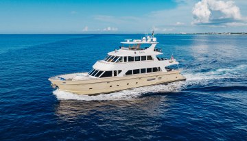 Aurelia charter yacht