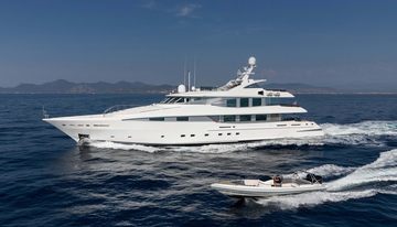 La Tania charter yacht