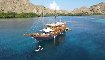 Augustine Phinisi charter yacht