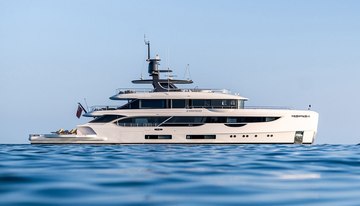 Contigo charter yacht